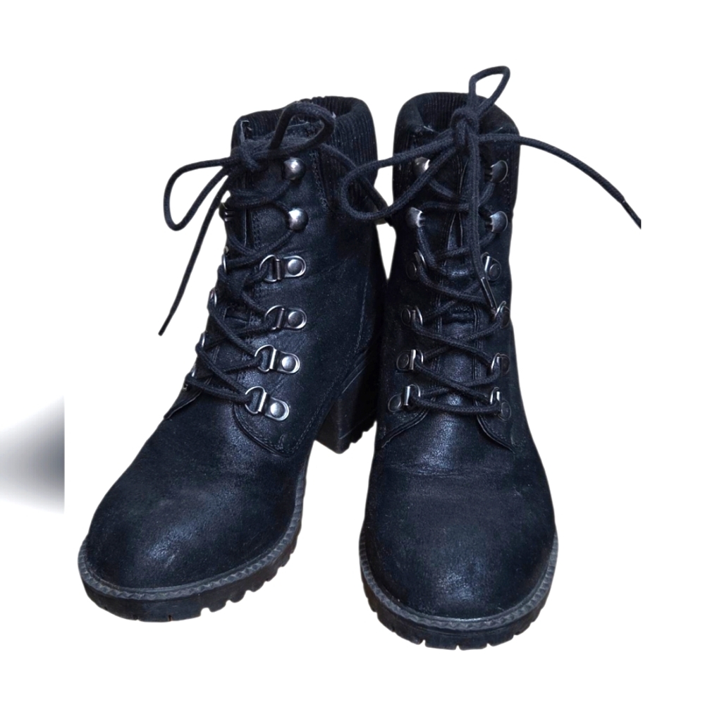 White Mountain Lace Up Boots